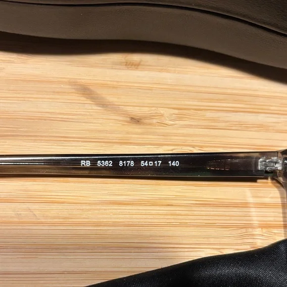 Ray-Ban | frames with case - Picture 2 of 4